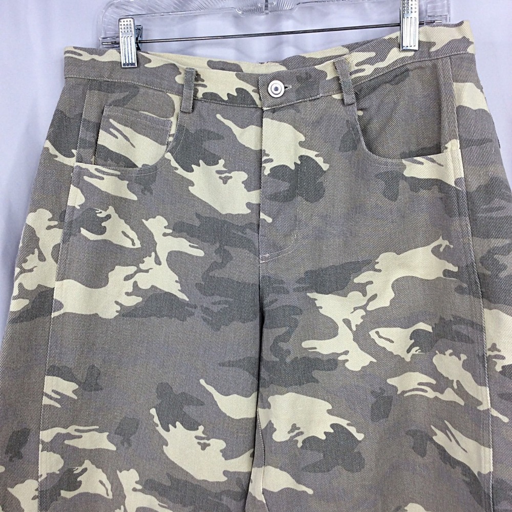 Urban Daizy Barrel Leg Crop Camo Jeans Women's Size Large Gray Ivory High Waist - Picture 3 of 7
